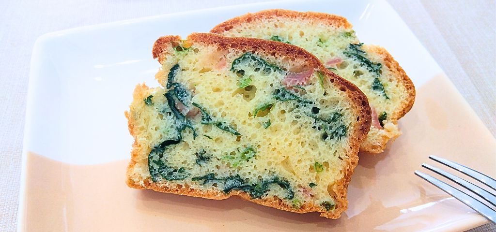 ほうれん草とベーコンのケークサレ盛り付け