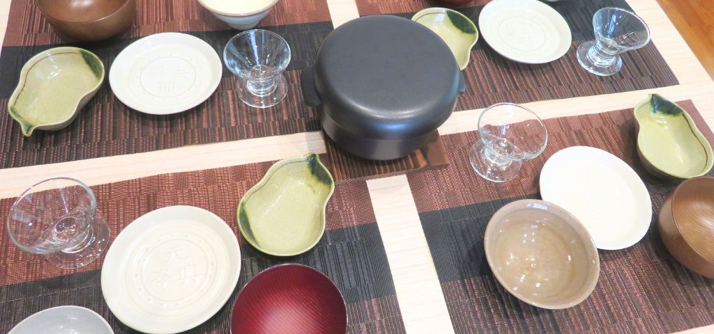 夏の疲れを癒す、色味を抑えたテーブルコーディネート
