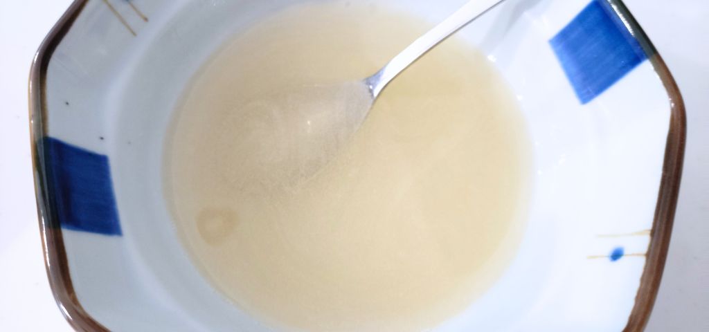 ゼラチンを溶かしました