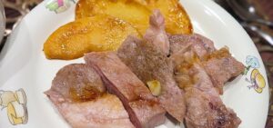 りんごと豚肉のソテー