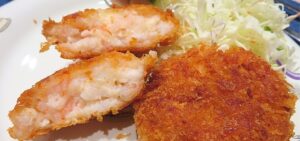 エビとハンペンで作ったカツの盛り付け