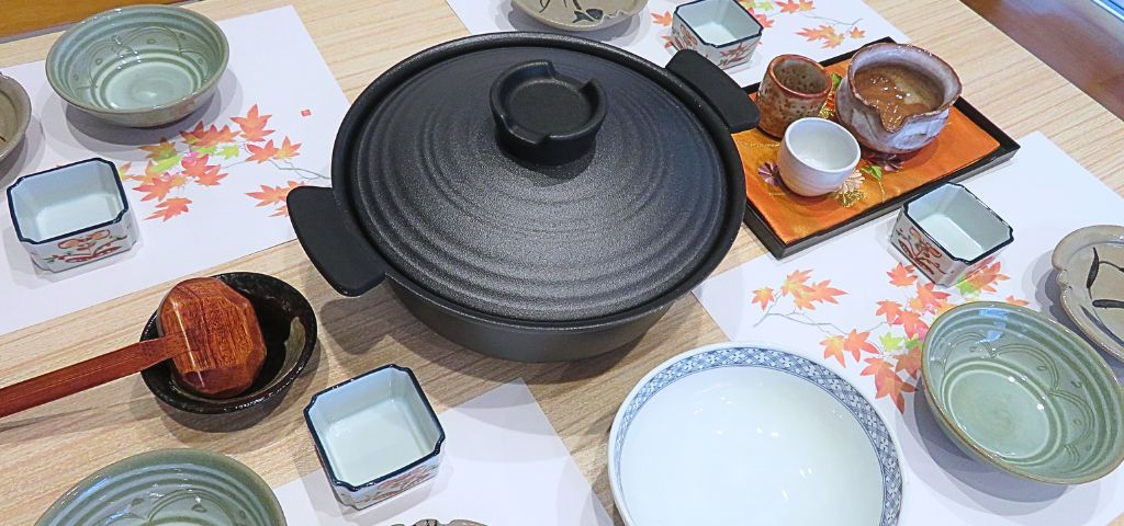 もつ鍋の献立で料亭風テーブルコーデ