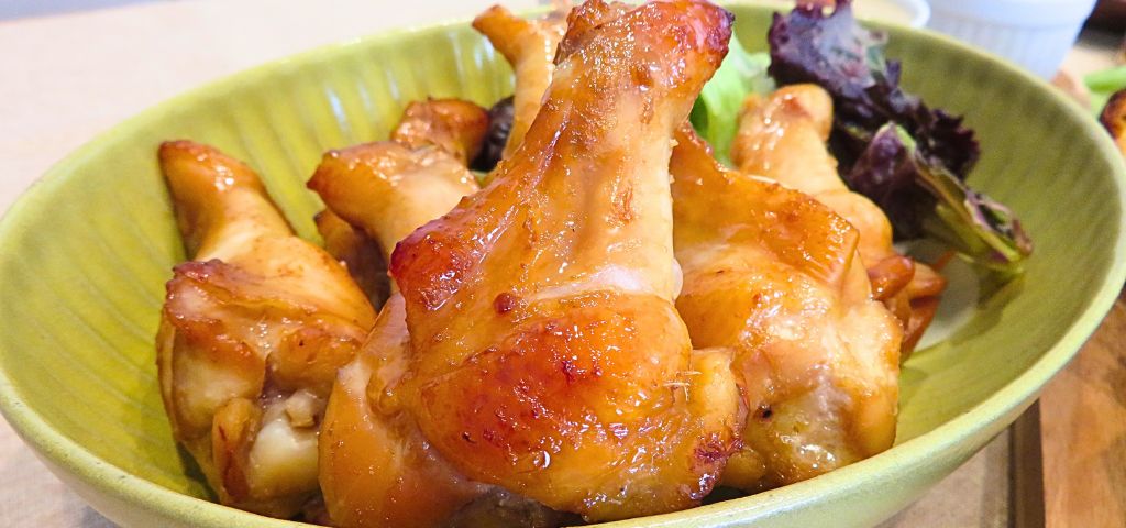 ハチミツなしで照りを付けた手羽元のローストチキン