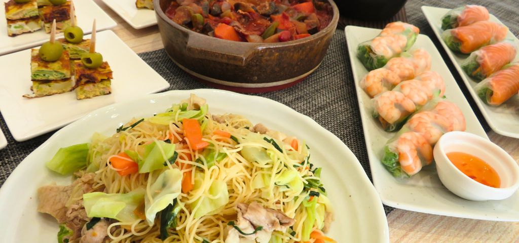 焼きビーフンと生春巻きの献立