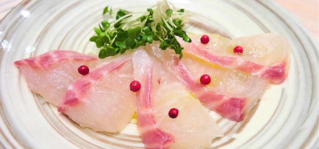 鯛のカルパッチョ　少しだけの盛り付け