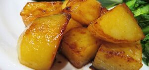 じゃがいもを甘辛い照り焼き風に