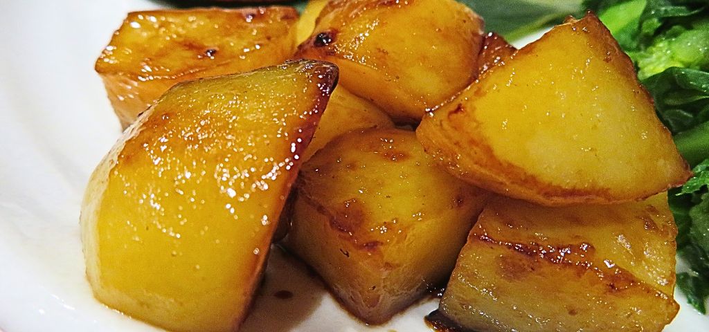 じゃがいもを甘辛い照り焼き風に