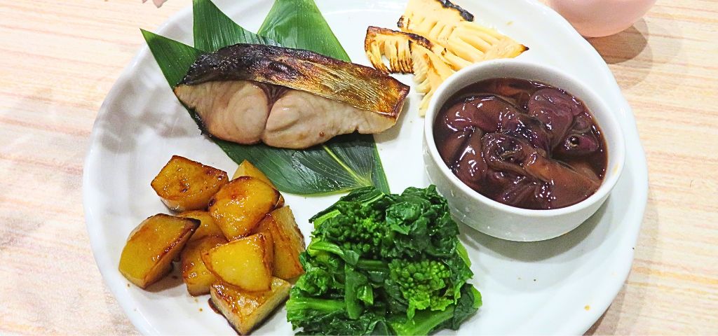 春を感じる食材5つの晩酌プレート