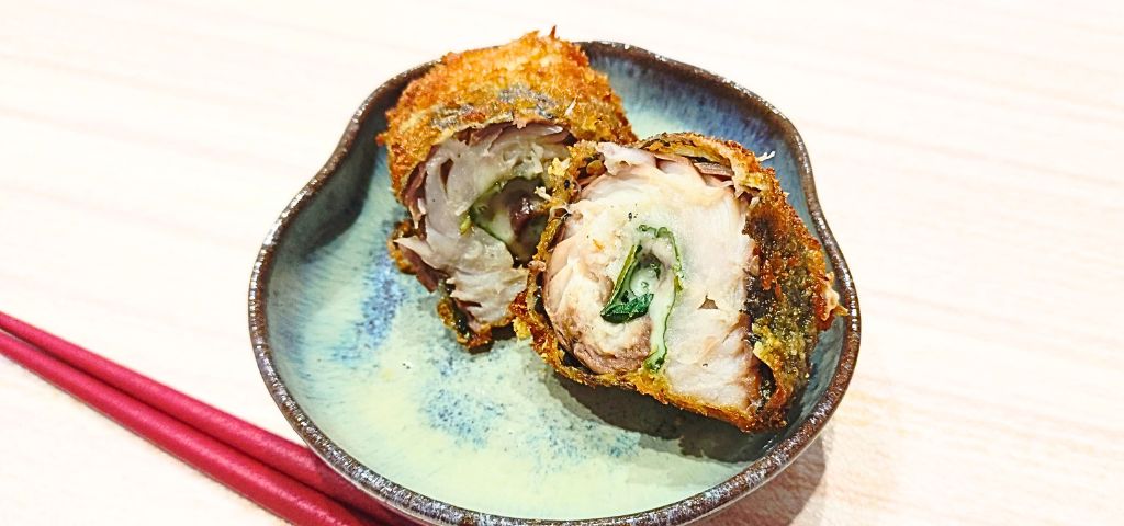 チーズと大葉をくるくる巻いたアジフライ