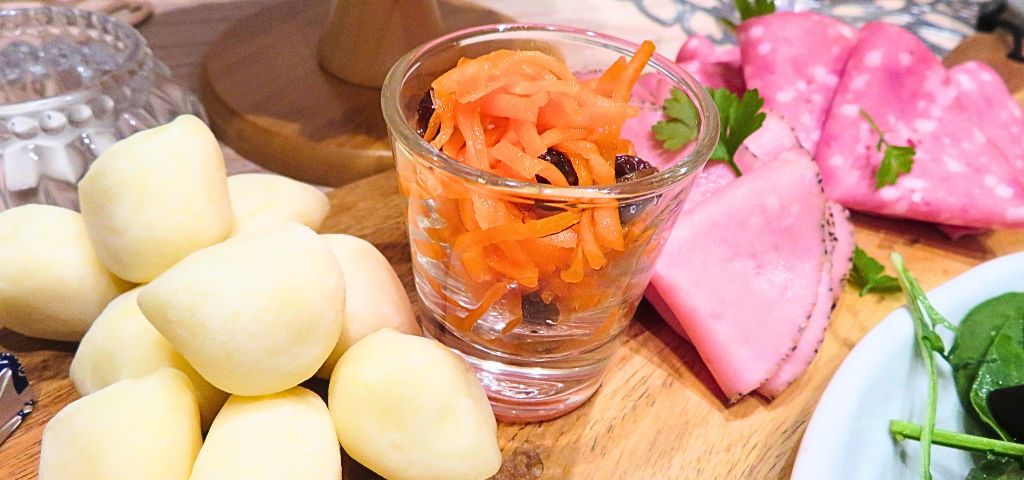 キャロットラペとカチョカヴァロ、ハム