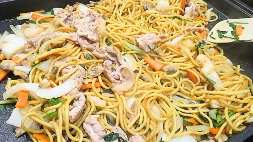 子供が喜ぶホットプレートパーティー：上海風焼きそば
