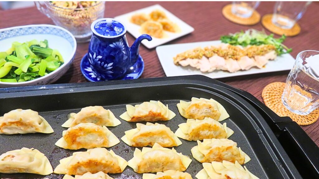 餃子パーティーで作った餃子と、餃子によく合う副菜