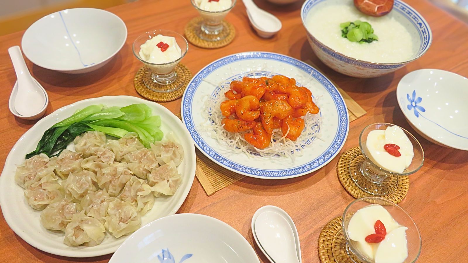 エビチリ＆焼売の中華献立：しめはお粥、デザートは杏仁豆腐でさっぱり