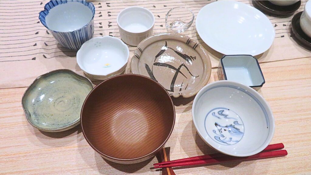 旅館の朝食風に並べたお気に入り和食器たち