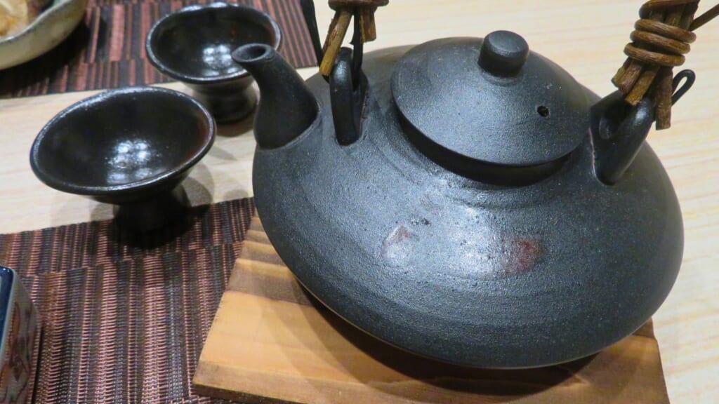 晩酌に使った土瓶とさかづき