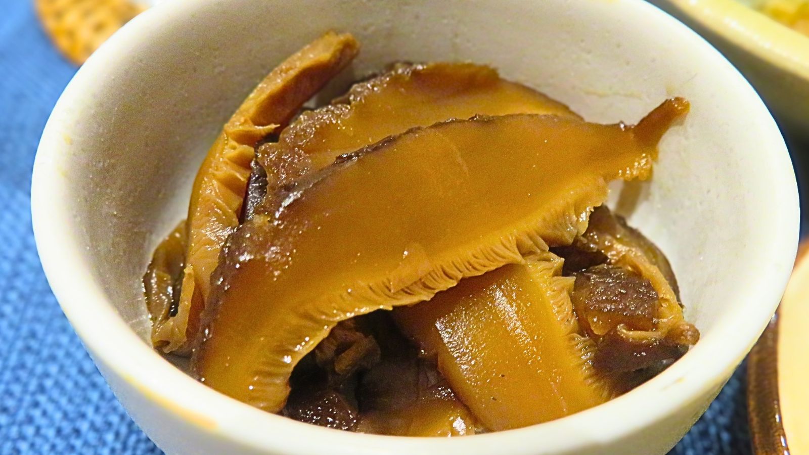 一人晩酌のおつまみ：干しシイタケの煮物